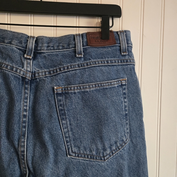 L.L Bean Men's Classic Fit 100% Cotton Blue Jeans - Picture 7 of 9